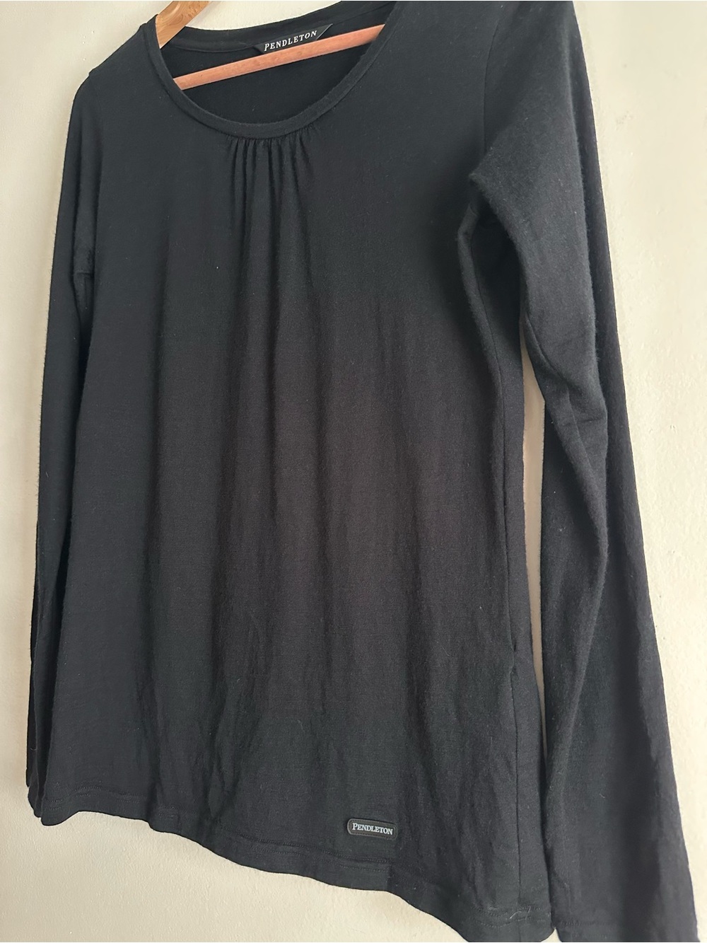 Pendleton • 100% Merino Wool Gathered Neckline Long Sleeve Top - Picture 4 of 8